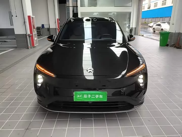 NIO ES6