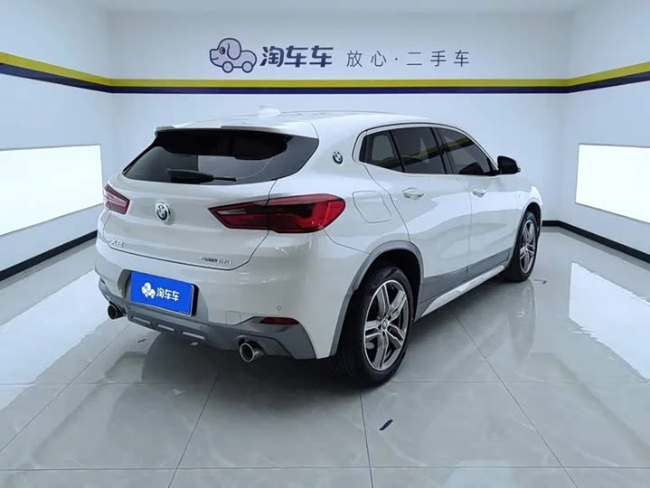 BMW X2