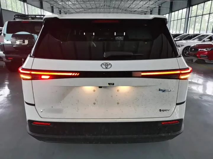 Toyota Bozhi 3X