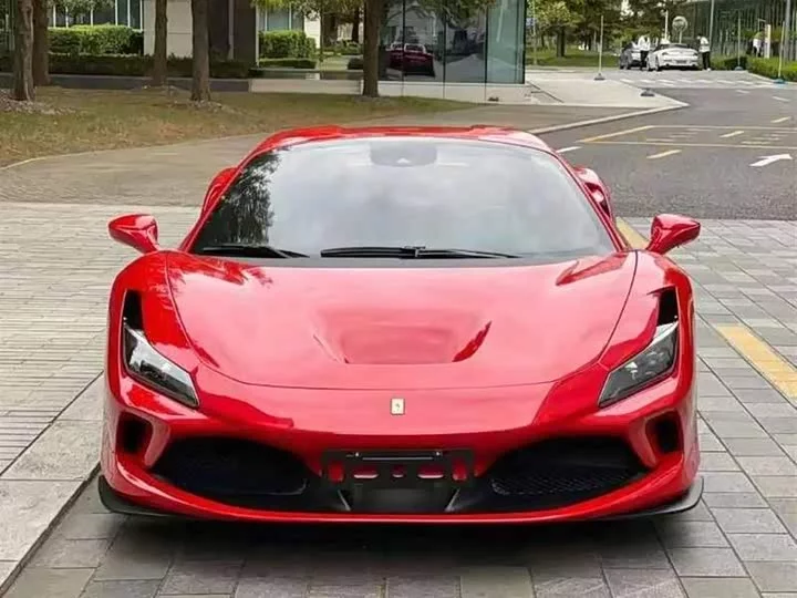 ferrari F8