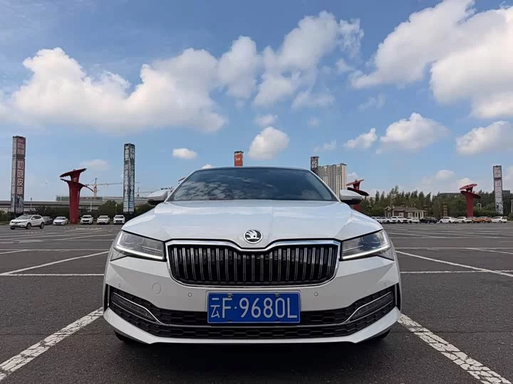 Skoda SuperB