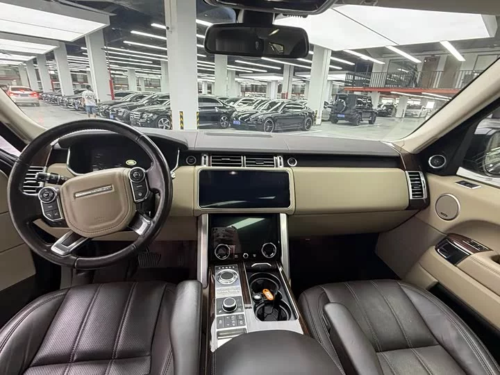 Land Rover range rover