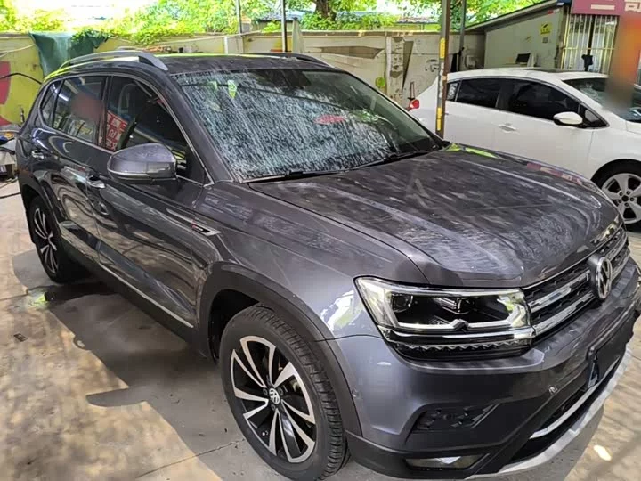 Volkswagen Tharu