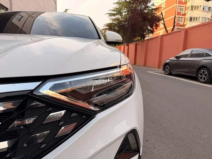 Jetta VS5