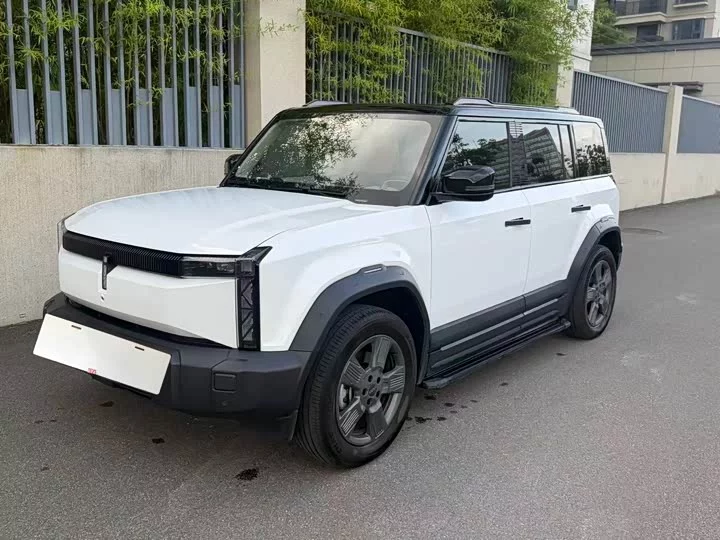 iCAR 03