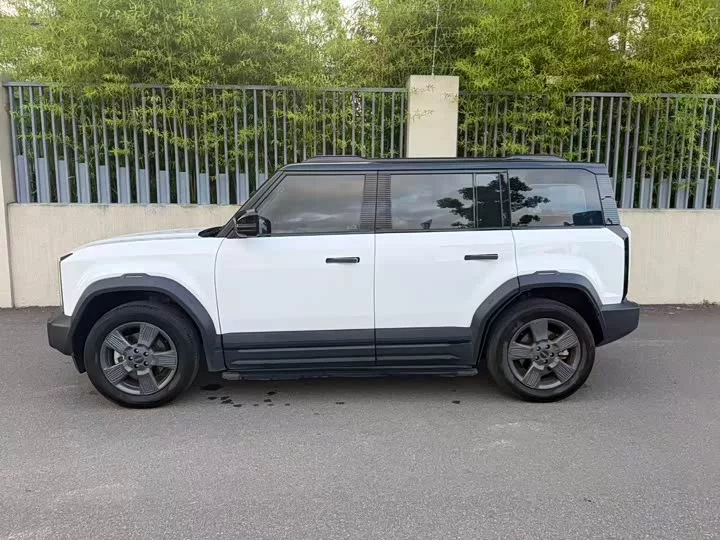 iCAR 03