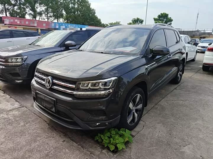 Volkswagen Tharu