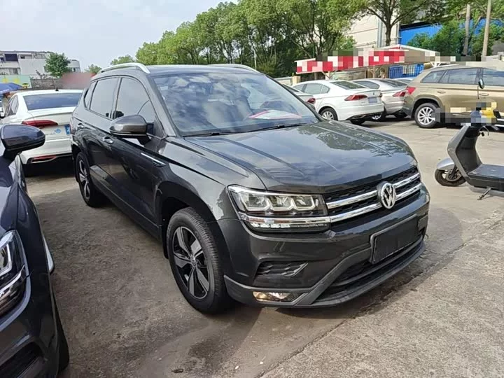 Volkswagen Tharu