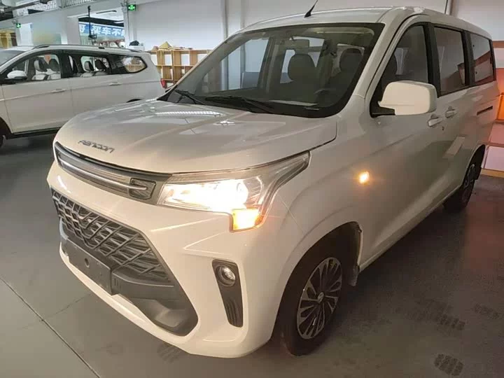 Dongfeng Fengon 380