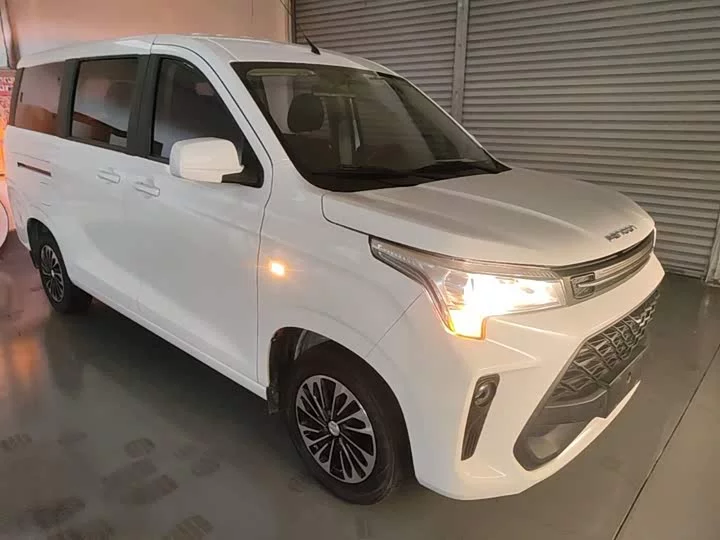 Dongfeng Fengon 380