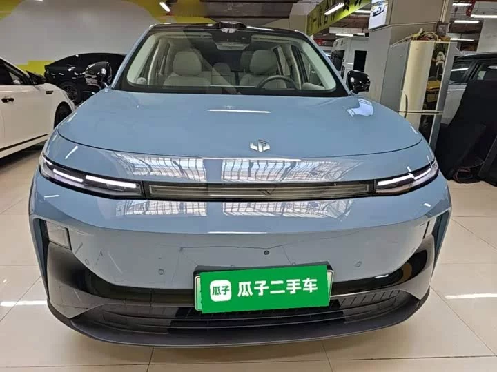 Leapmotor B10