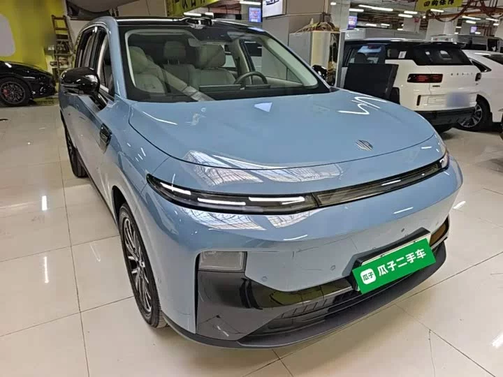 Leapmotor B10