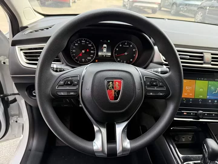 Roewe i5