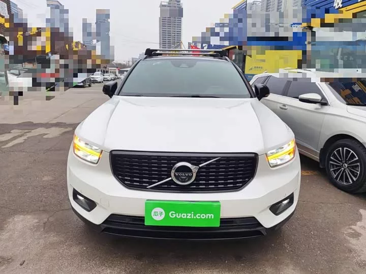 Volvo XC40