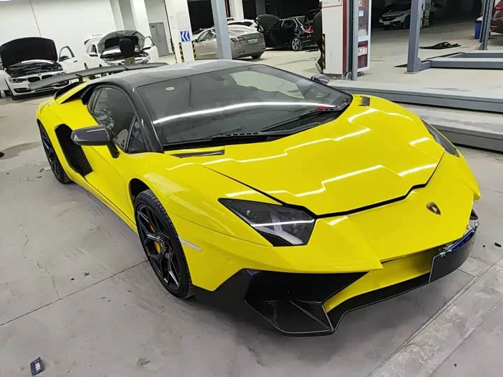 Lamborghini Aventador