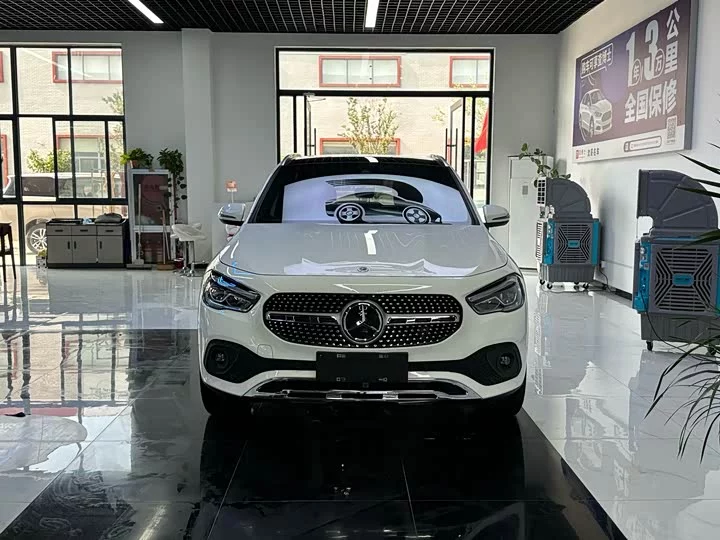 Mercedes-Benz GLA