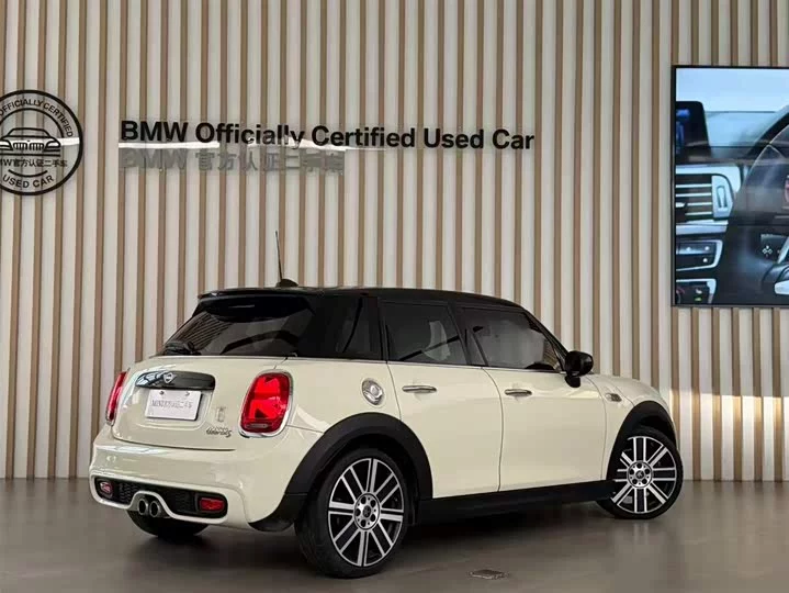 MINI 