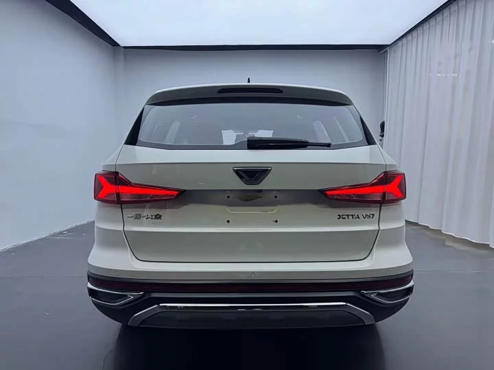 Jetta VS7