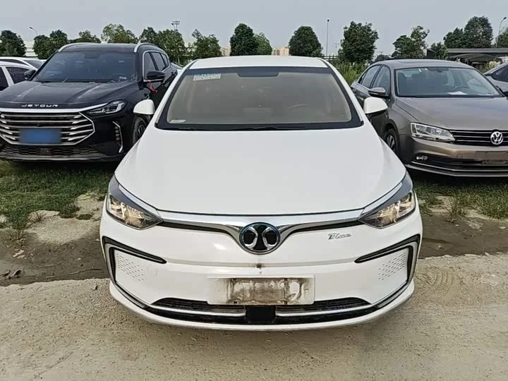 BAIC Beijing EU5