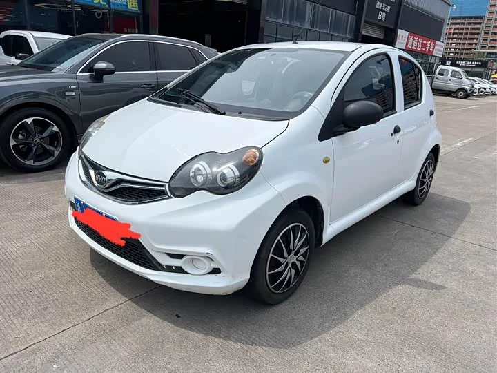 BYD F0