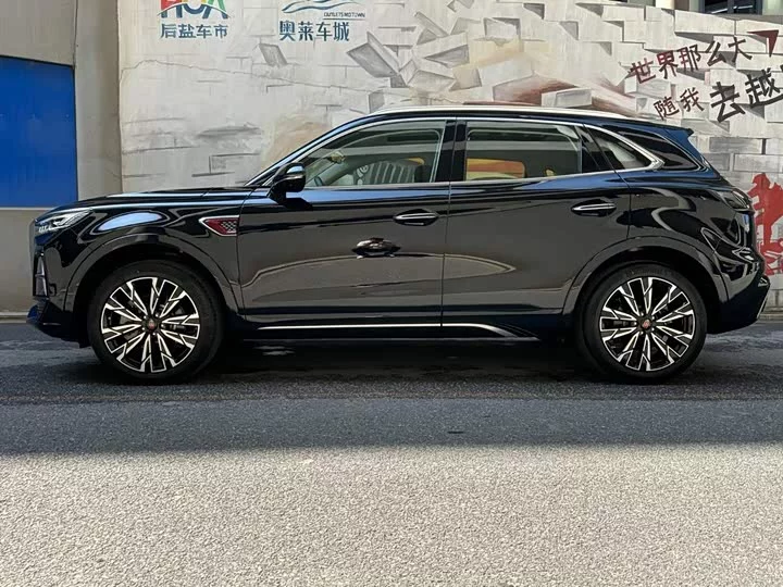 Hongqi HS5