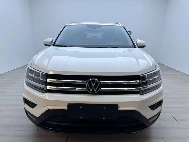 Volkswagen Tharu