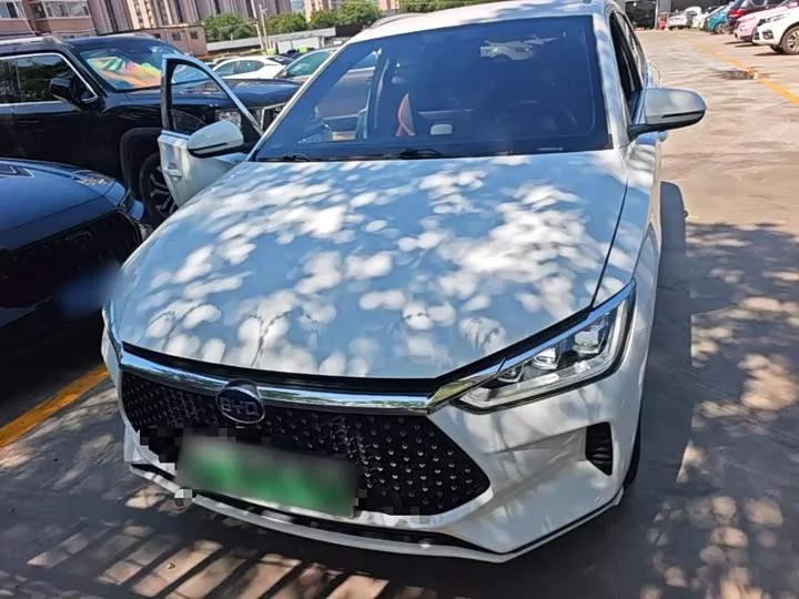 BYD e2