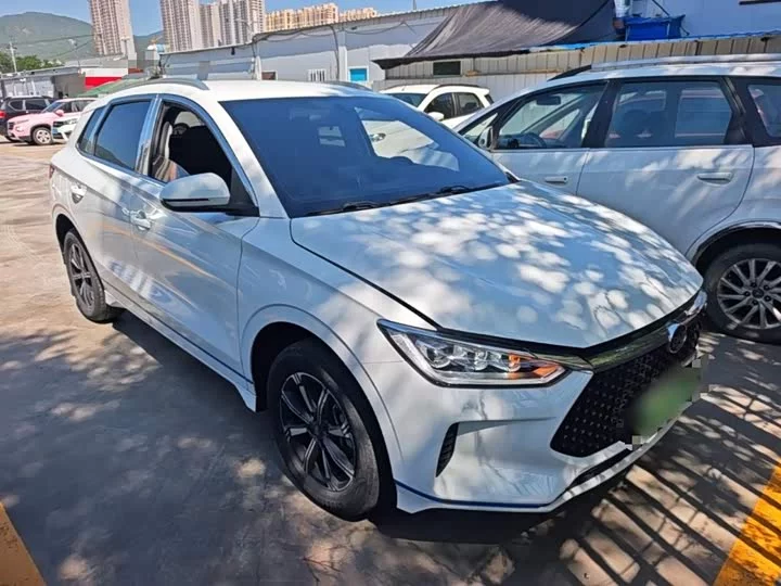 BYD e2