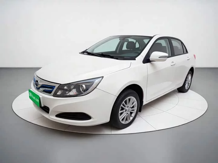 BYD e5