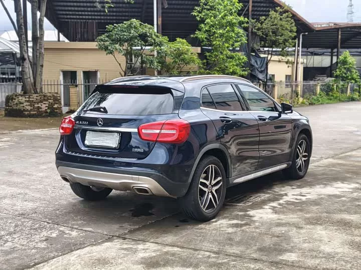 Mercedes-Benz GLA