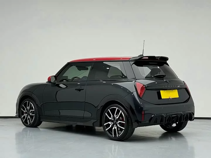 MINI JCW