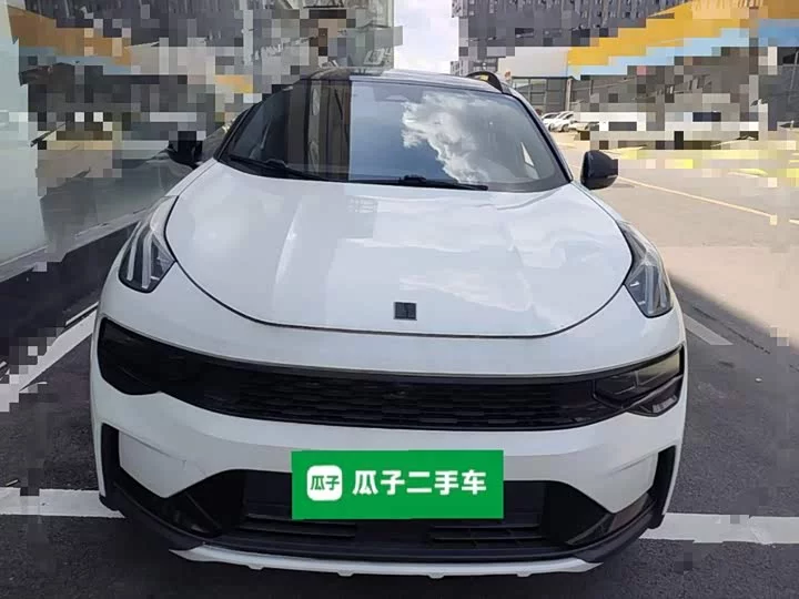 Lynk & Co 01