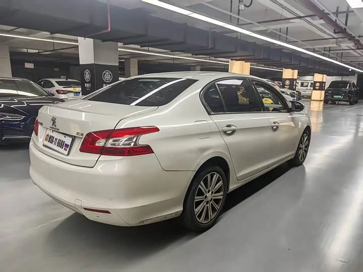 Peugeot 408