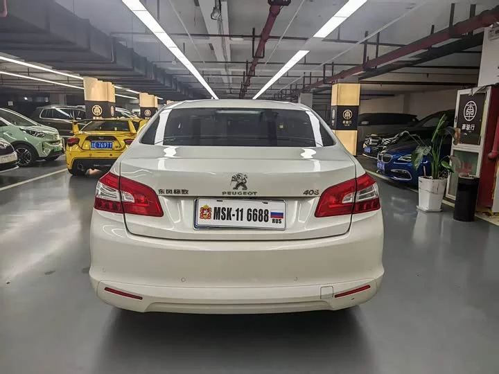 Peugeot 408