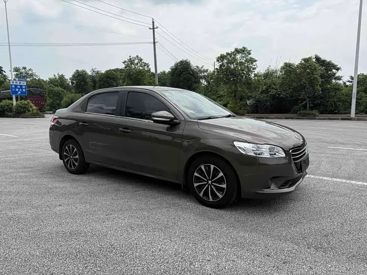 Peugeot 301