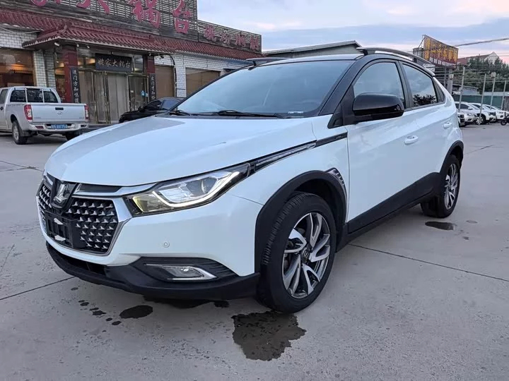Nazhijie U5 SUV