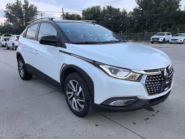 Nazhijie U5 SUV