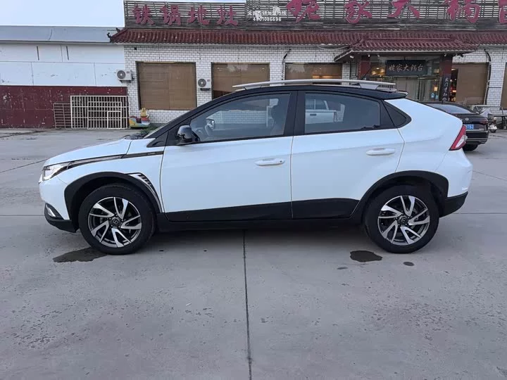 Nazhijie U5 SUV