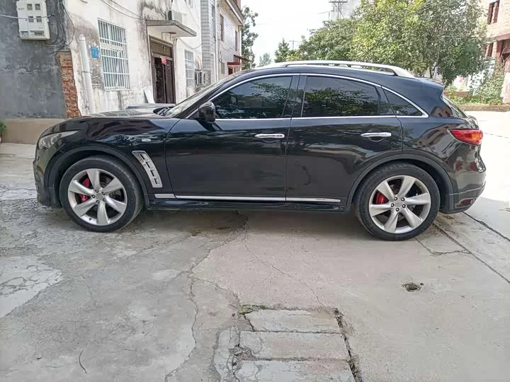 Infiniti FX
