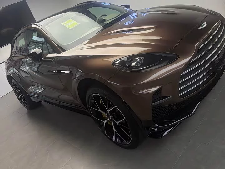 Aston Martin DBX