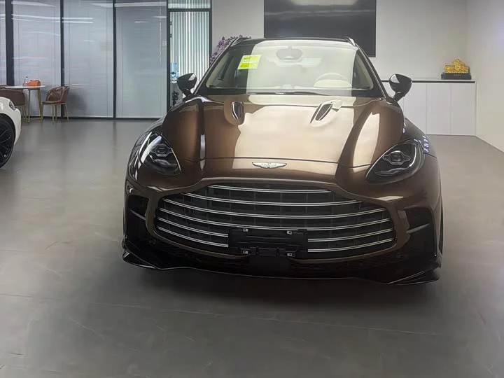 Aston Martin DBX