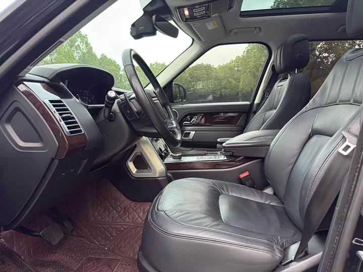 Land Rover range rover