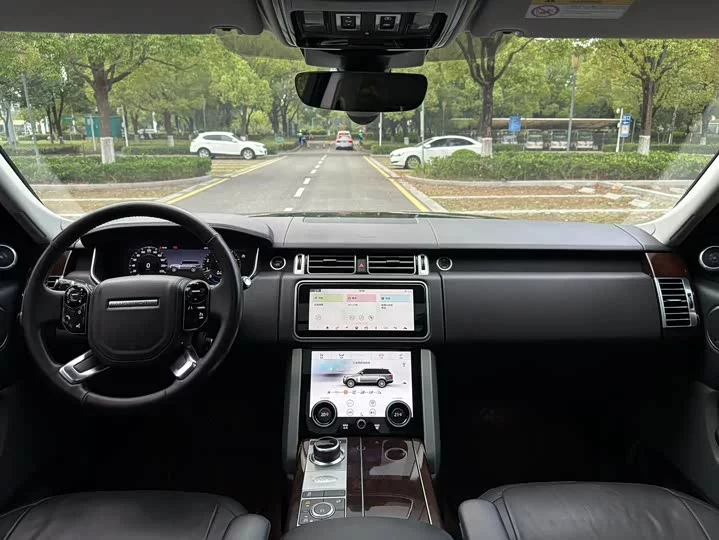 Land Rover range rover