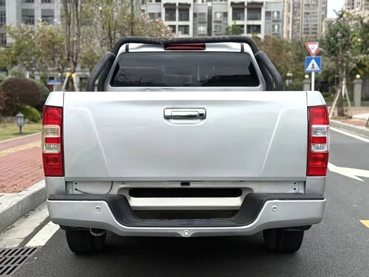Isuzu RE-MAX