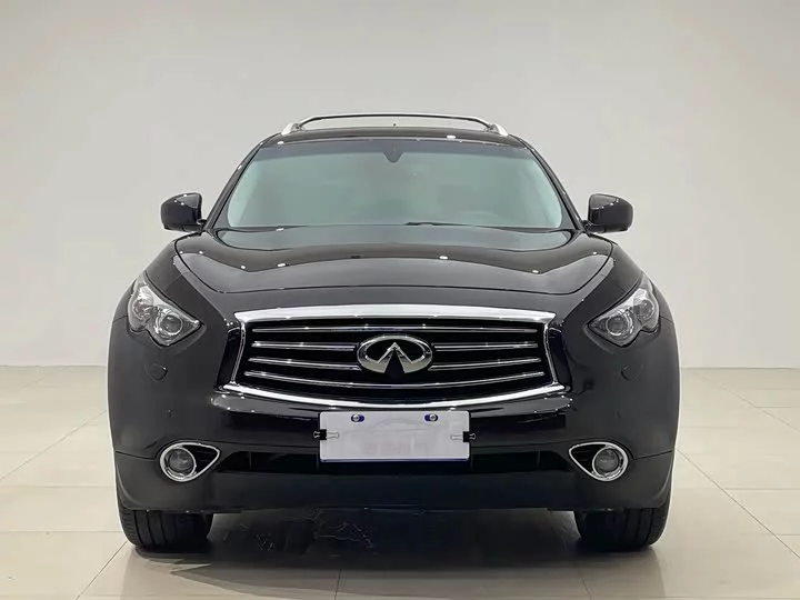 Infiniti QX70