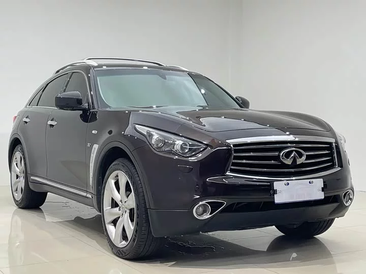 Infiniti QX70