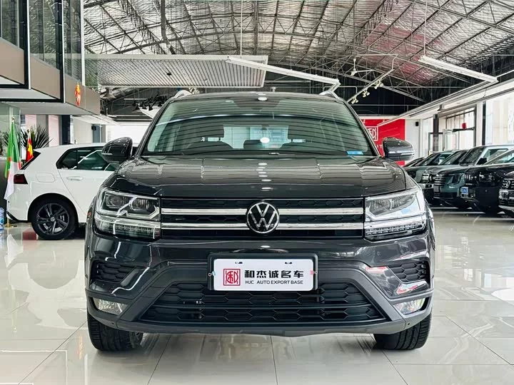 Volkswagen Tharu
