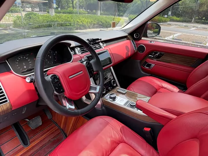 Land Rover range rover