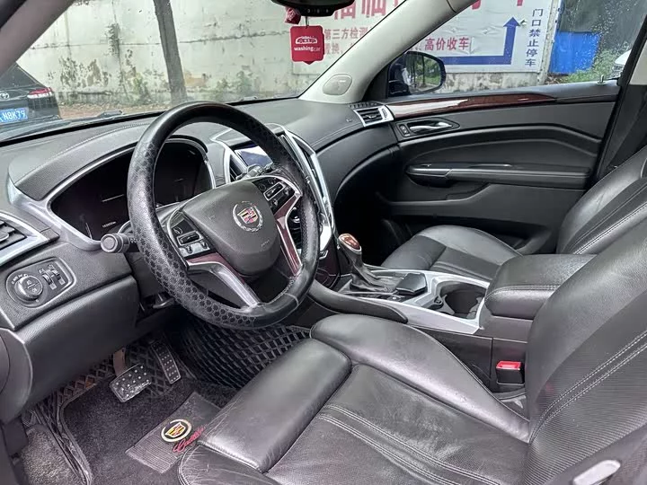 Cadillac SRX