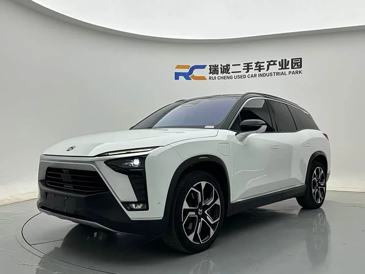 NIO ES8